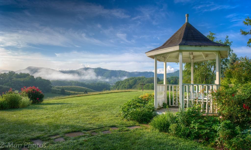 Blue Mountain Mist Country Inn Sevierville Exterior photo